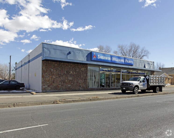 More Photos Of 811 N Circle Dr, Colorado Springs Freestanding For Lease