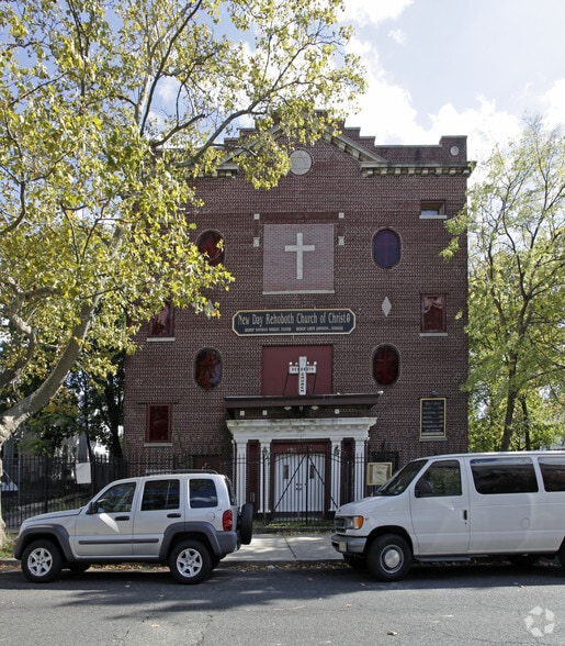 More Photos Of 126 Rutgers Ave, Jersey City Specialty For Sale