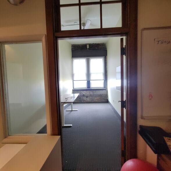 More Photos Of 285 Ellicott St, Buffalo Storefront Retail Office For Lease