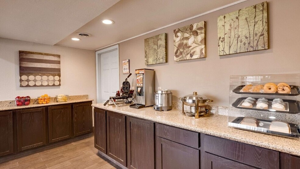 More Photos Of 1015 S Haynes Ave, Miles City Hotel For Sale