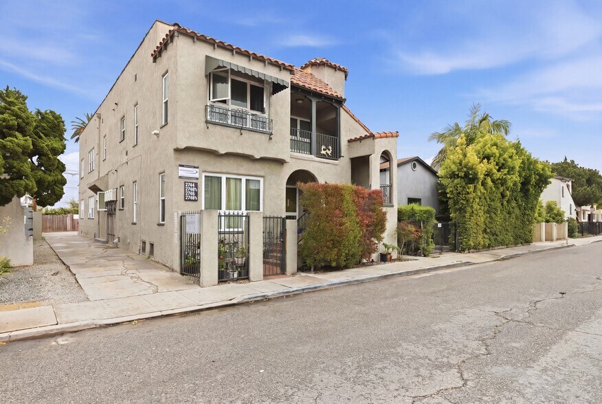 More Photos Of 2744 S Redondo Blvd, Los Angeles Apartments For Sale