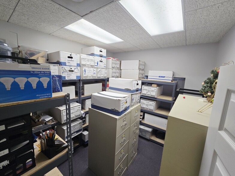 More Photos Of 4985 Palm Ave, Winter Park Light Manufacturing For Sale