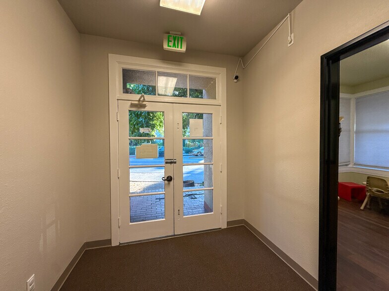 More Photos Of 534 B St, Santa Rosa Medical For Sale