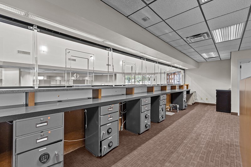 More Photos Of 2998 N Alma School Rd, Chandler Bank For Lease