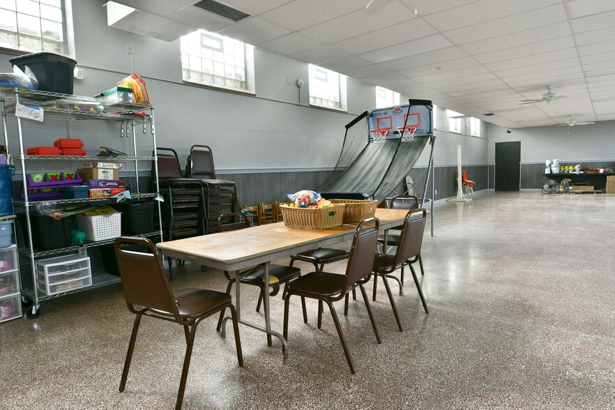 More Photos Of 175 B Laird Ave, Warren Schools For Sale