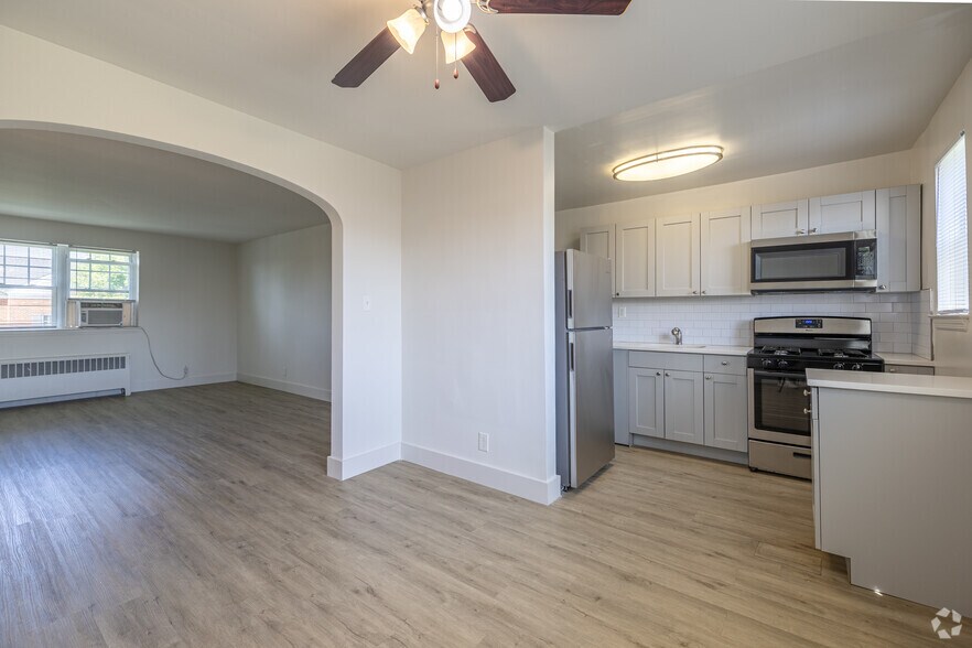 More Photos Of 1100 E Ramblewood Rd, Baltimore Apartments For Sale