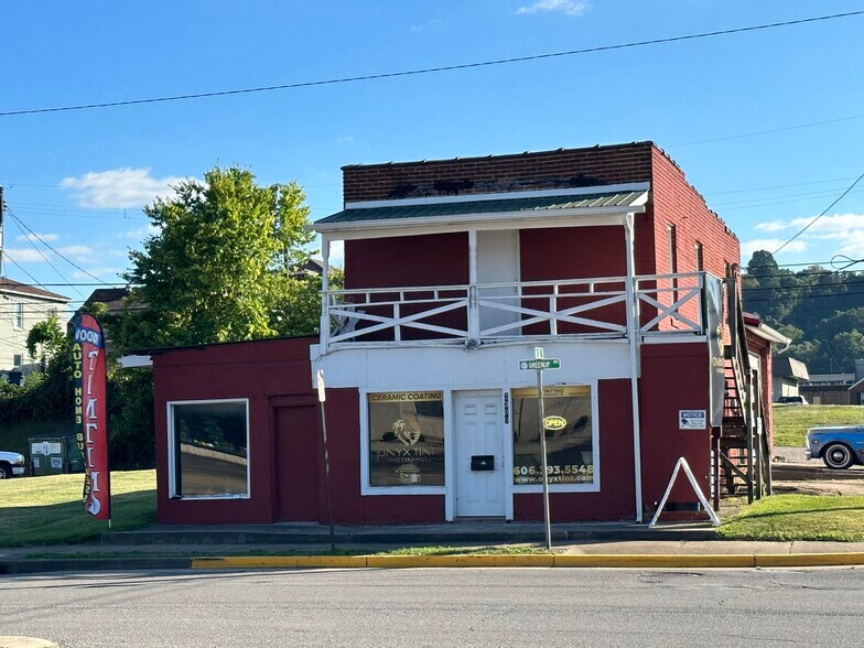 More Photos Of 2300 Greenup Ave, Ashland Storefront Retail Residential For Lease
