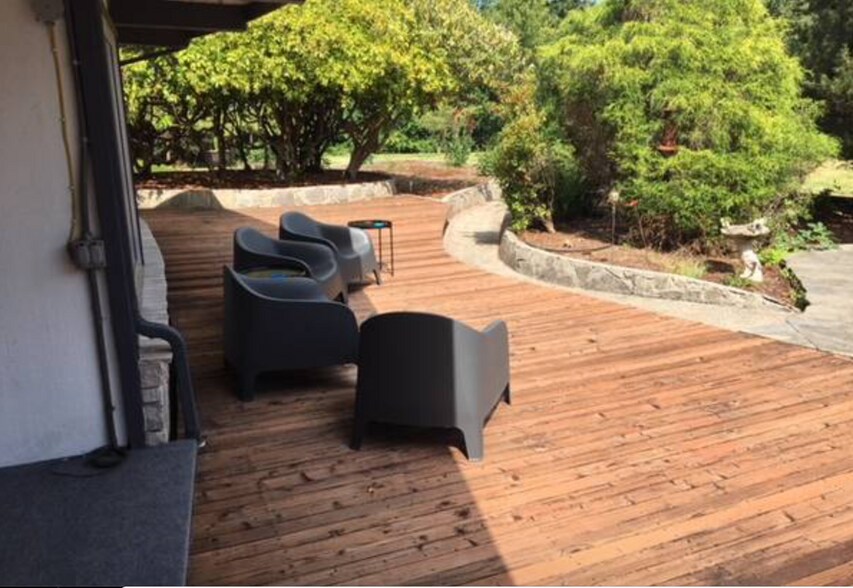 More Photos Of 13140 SE Flavel St, Portland Schools For Lease