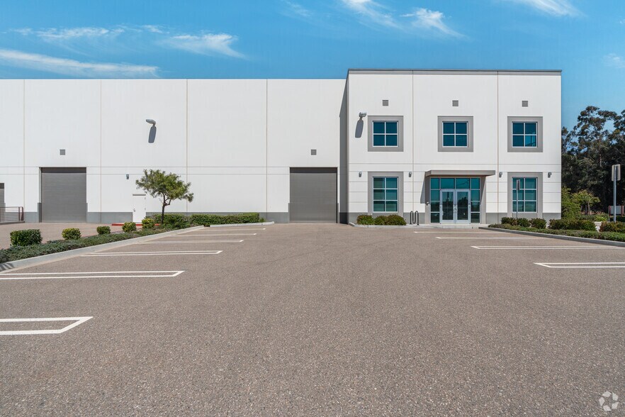 More Photos Of 1401 W Fairway Dr, Santa Maria Warehouse For Sale