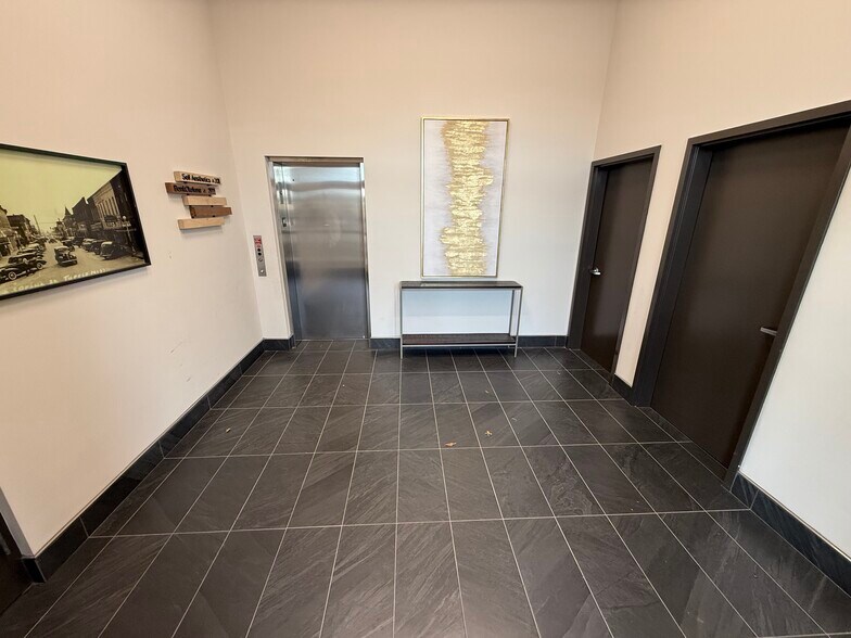 More Photos Of 499 S Gloster St, Tupelo Freestanding For Lease