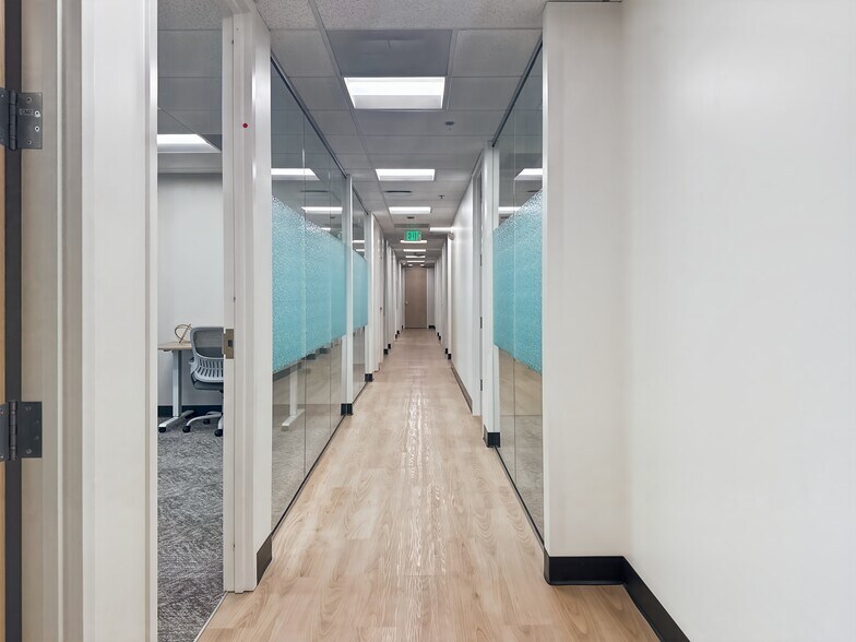 More Photos Of 3900 S Wadsworth Blvd, Lakewood Coworking Space