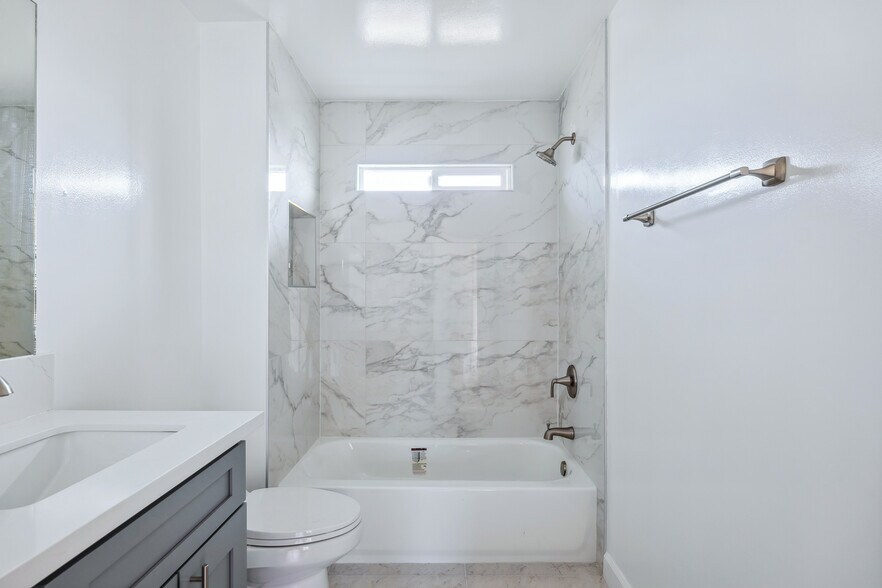 More Photos Of 1772 Rio Grande Rd, Bullhead City Multifamily For Sale