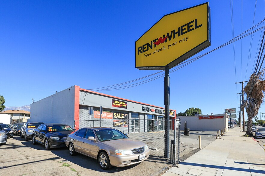 More Photos Of 960 W Holt Blvd, Ontario Freestanding For Lease