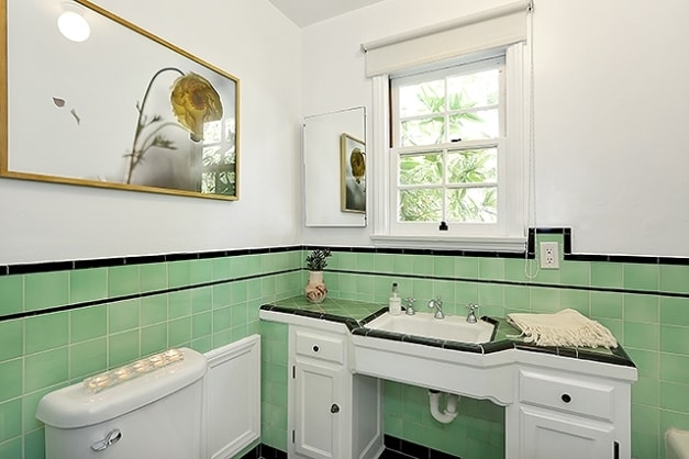 More Photos Of 155 S Westmoreland Ave, Los Angeles Apartments For Sale