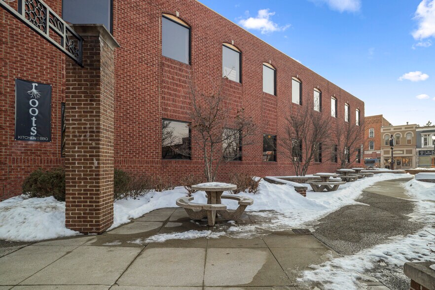 More Photos Of 107 S Main St, Almont Restaurant For Lease