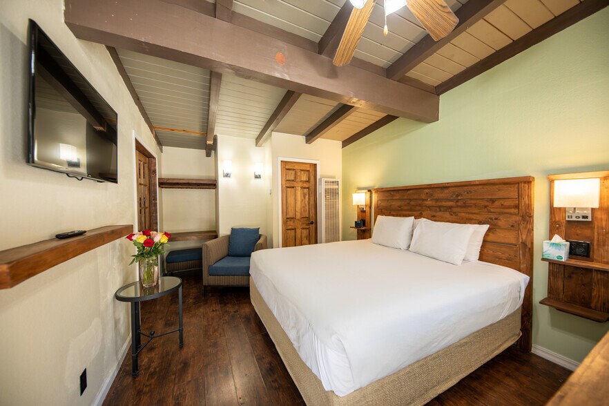 More Photos Of 735 Emerald Bay Rd, South Lake Tahoe Hotel For Sale