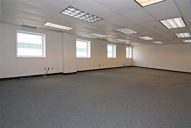 More Photos Of 217 S Belmont Ave, Indianapolis Warehouse For Lease