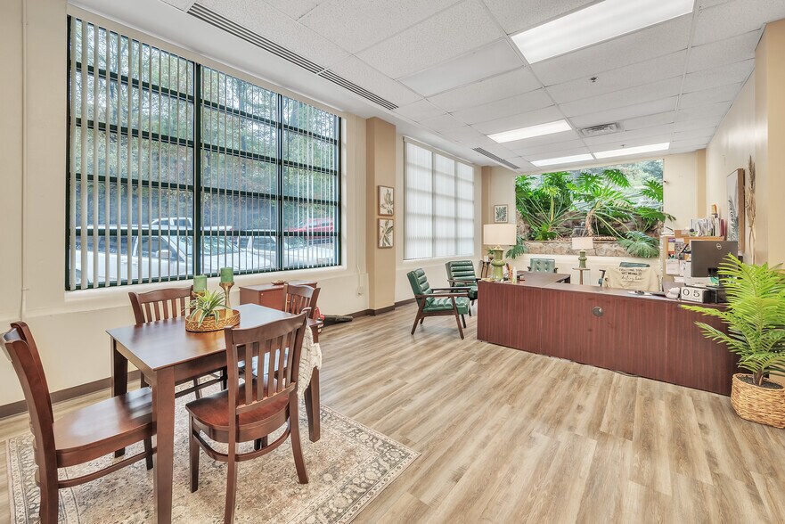 More Photos Of 126 Oriole St, Hot Springs Apartments For Sale