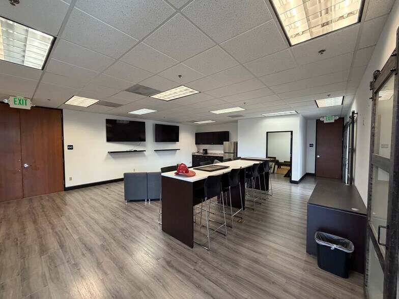 More Photos Of 3415 Brookside Rd, Stockton Office For Sale