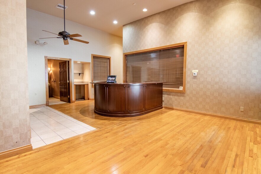 More Photos Of 757 Arlington Ave N, Saint Petersburg Office For Sale