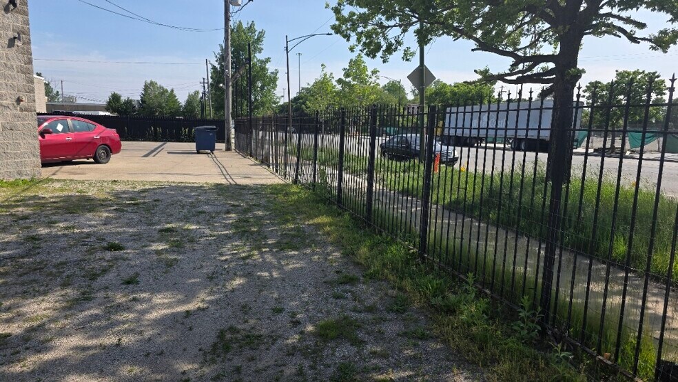 More Photos Of 6415 S State St, Chicago Warehouse For Sale