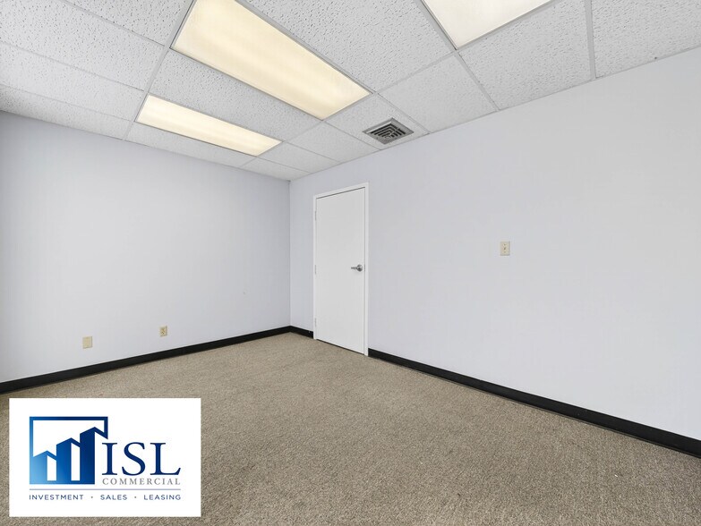 More Photos Of 1200 E Hillcrest St, Orlando Office For Lease