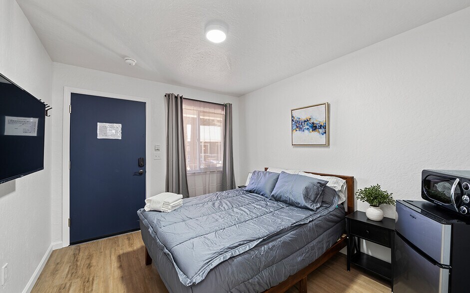 More Photos Of 3918 Pioneer Trl, South Lake Tahoe Hotel For Sale