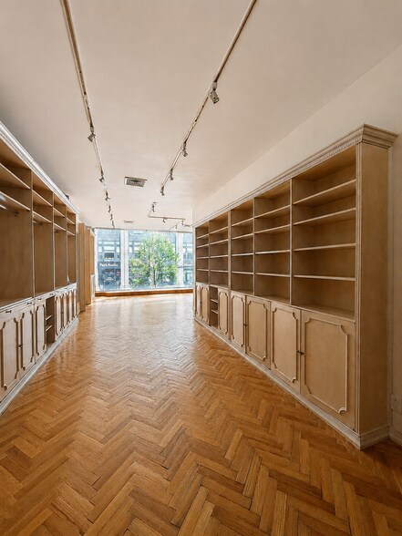 More Photos Of 437 Park Ave S, New York Storefront Retail Residential For Lease