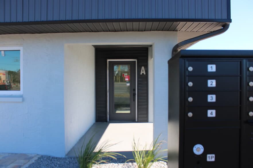 More Photos Of 1518 US Highway 19, Holiday Office For Lease