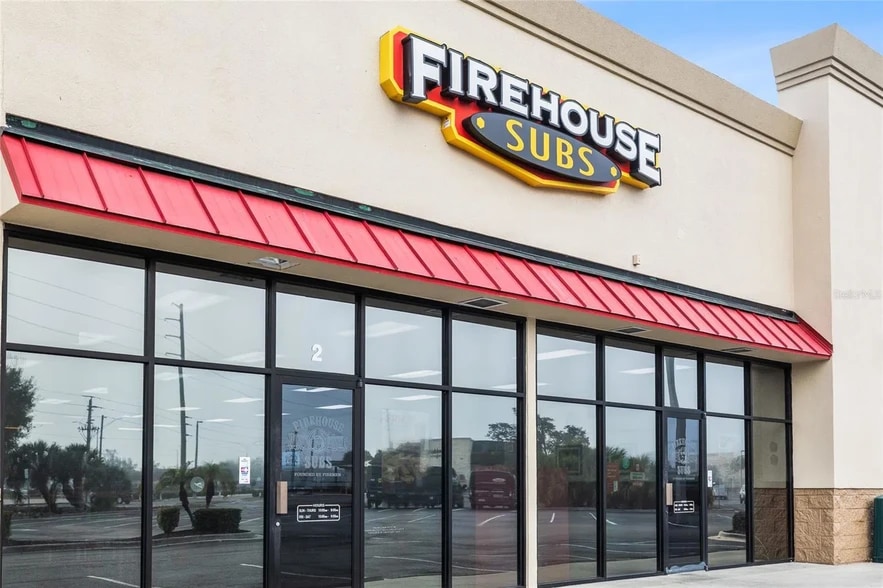 More Photos Of 18500 Veterans Blvd, Port Charlotte General Retail For Sale