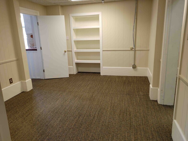 More Photos Of 406 E Fourth St, Winston-Salem Manufacturing For Lease