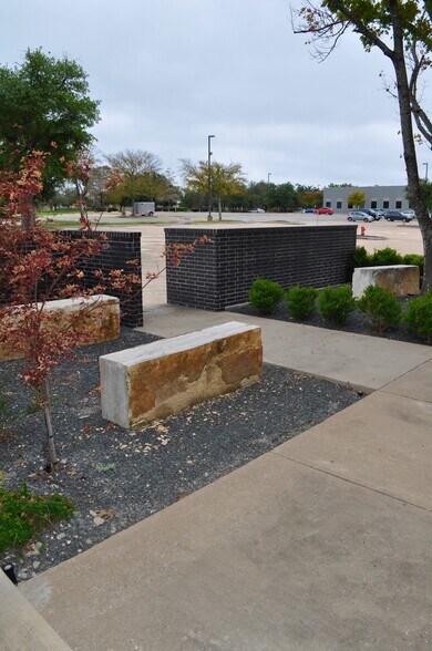 More Photos Of 2214 Braker Ln, Austin Distribution For Lease