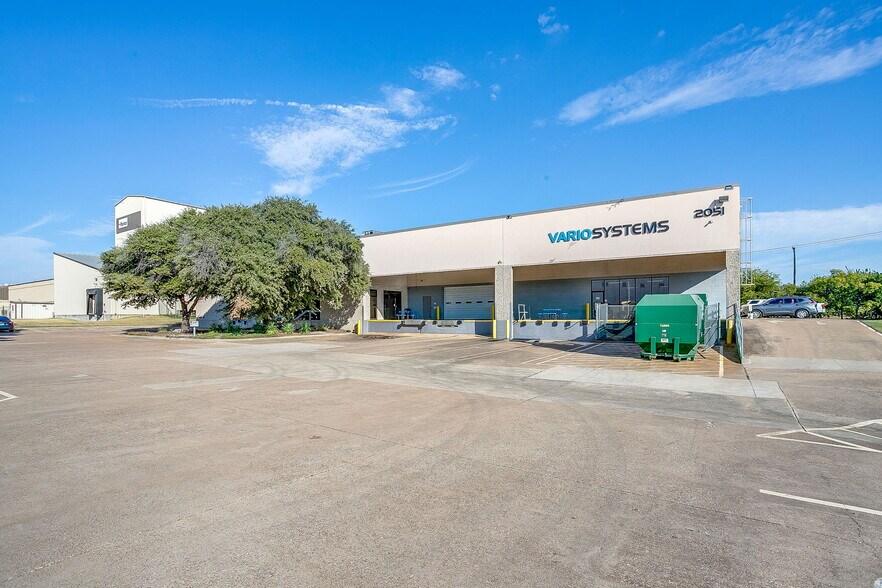 More Photos Of 2051 Franklin Dr, Fort Worth Warehouse For Lease