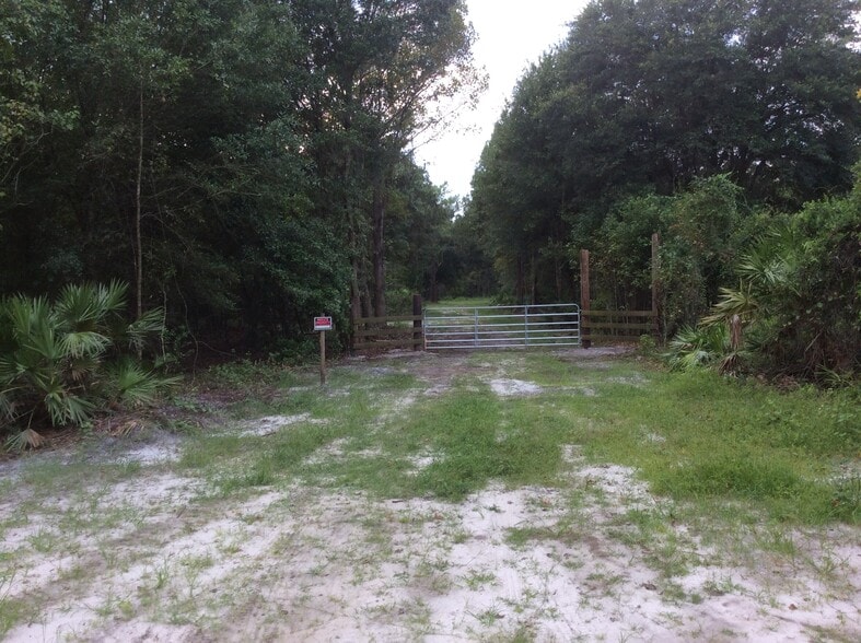 More Photos Of 0 Greenbriar Rd, Lakeland Land For Sale