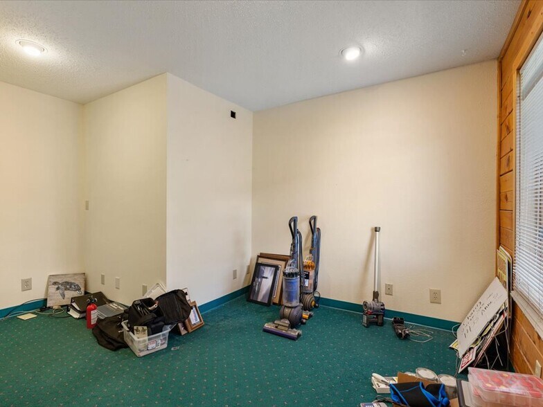 More Photos Of 1435 Anne St NW, Bemidji Office For Sale