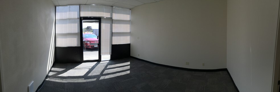 More Photos Of 3101 111th St SW, Everett Manufacturing For Lease