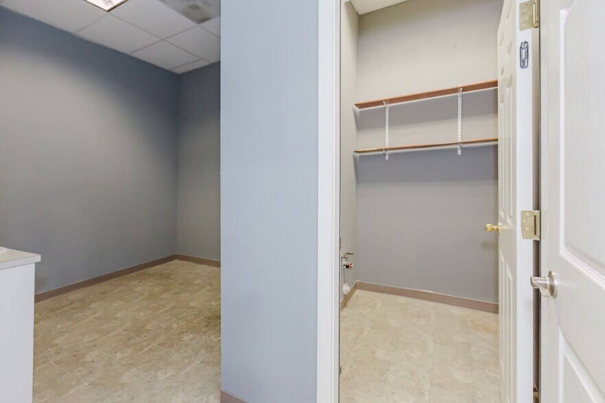 More Photos Of 1415 Lumsden Rd, Port Orchard Warehouse For Sale