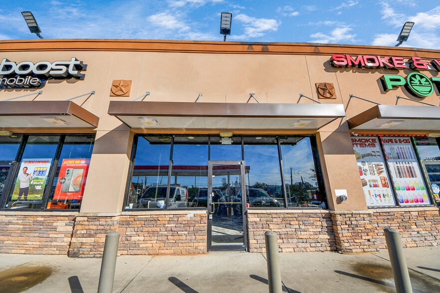 More Photos Of 5417 Anderson Rd, Houston Unknown For Lease