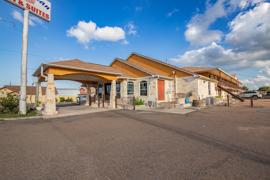 More Photos Of 3005 Houston Hwy, Victoria Hotel For Sale