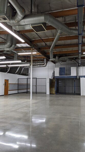 More Photos Of 13170 Spring St, Baldwin Park Warehouse For Lease