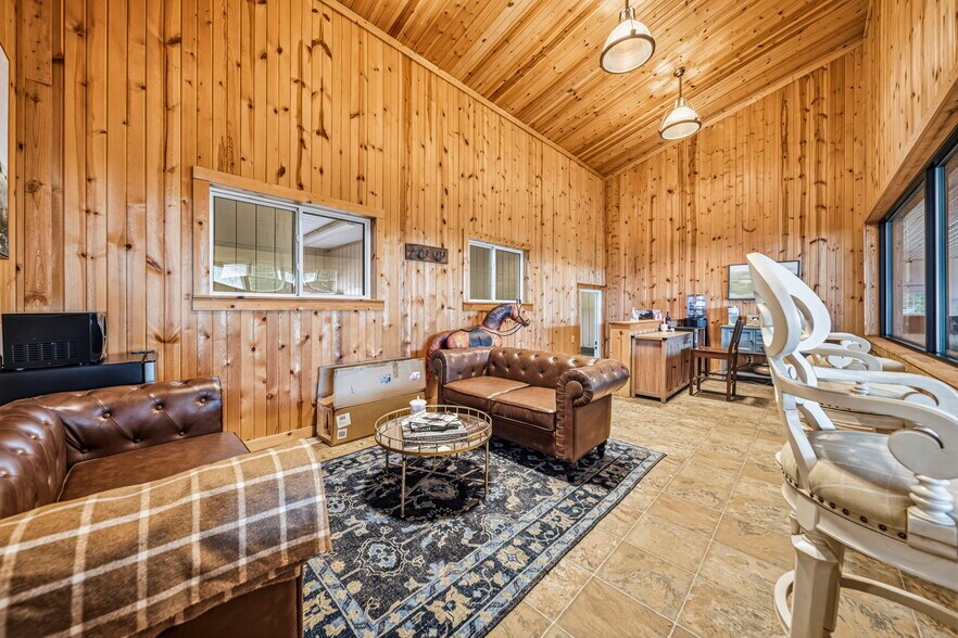 More Photos Of 3126 Mennonite Rd, Mantua Sports And Entertainment For Sale