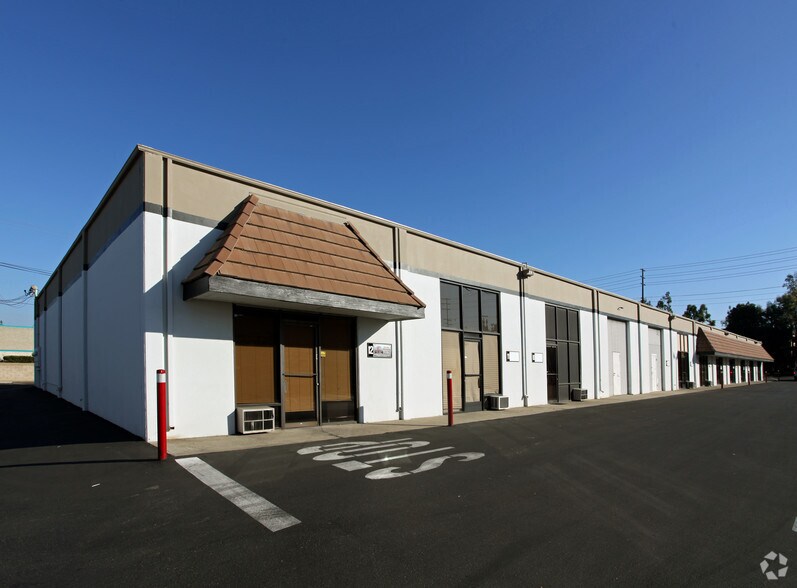 More Photos Of 982 N Batavia St, Orange Warehouse For Lease