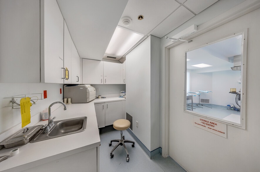 More Photos Of 1693 SW 27th Ave, Miami Office For Sale