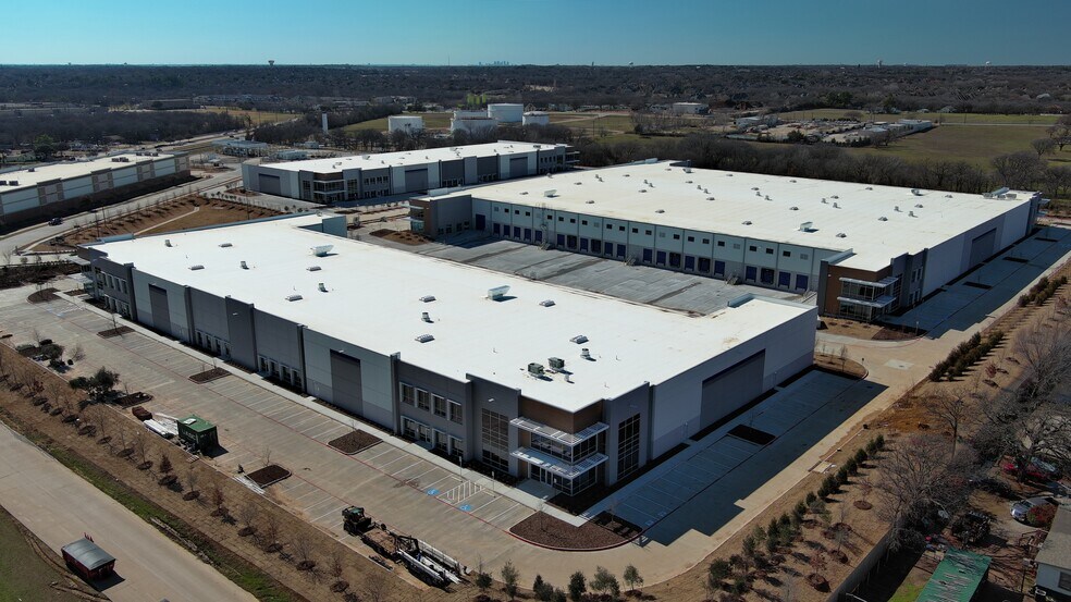 More Photos Of Mustang Court at DFW International Airport, Bldg 1, Grapevine Unknown For Lease