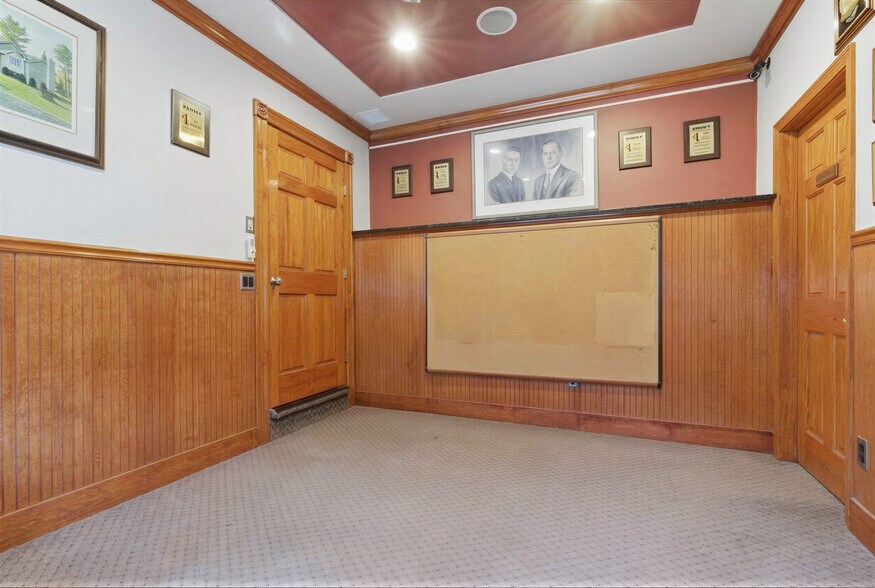 More Photos Of 275 Elm St, North Attleboro Office For Sale