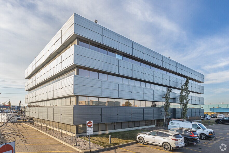 More Photos Of 10525 170 St NW, Edmonton Office For Lease