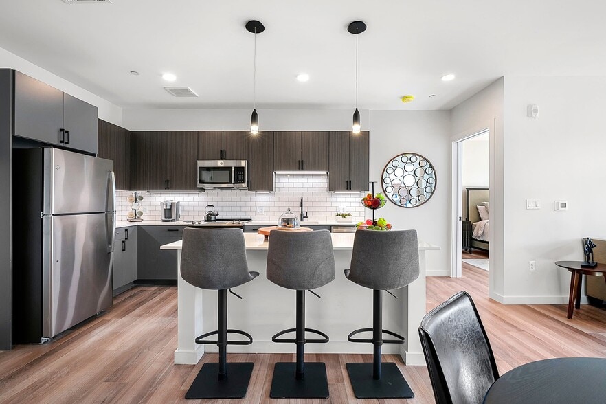 More Photos Of 22 Washington St, Weymouth Apartments For Lease