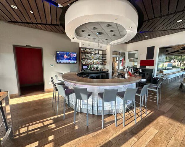 More Photos Of 3936 Tamiami Trl N, Naples Restaurant For Lease