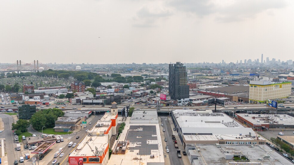 More Photos Of 4829 31st Pl, Long Island City Warehouse For Lease