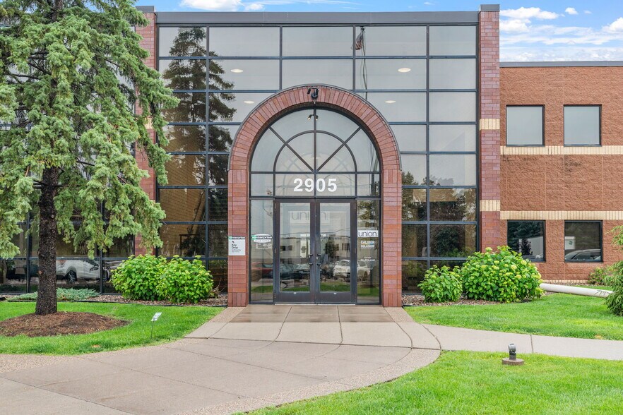 More Photos Of 2905 Lexington Ave S, Eagan Flex For Sale